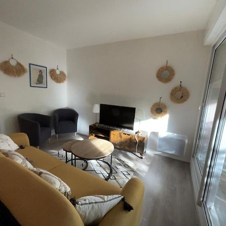 Appartement En Centre Ville Avec Cour Face Au Parc Pasteur Orleans Bagian luar foto