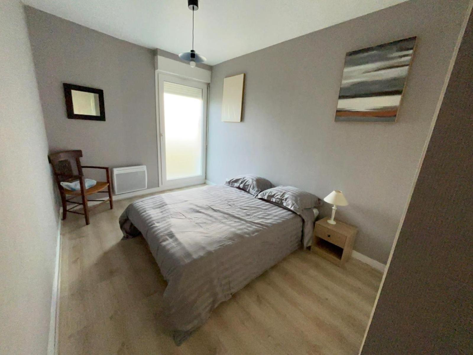 Appartement En Centre Ville Avec Cour Face Au Parc Pasteur Orleans Bagian luar foto